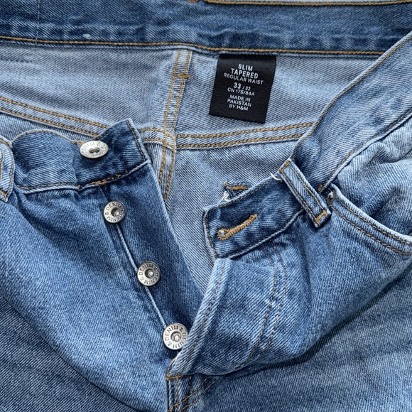 33x32 H&M SLIM TAPERED MENS JEANS DISTRESSED DENIM - Picture 3 of 4